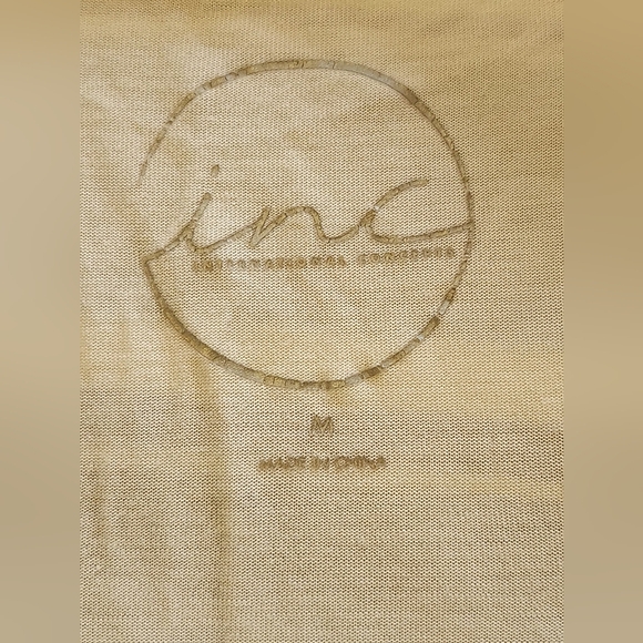 Inc Sequin Lip Print White T-Shirt - Picture 2 of 8